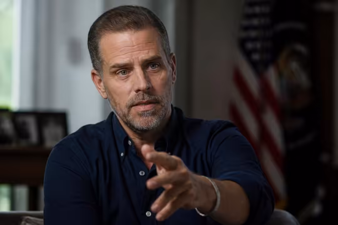 le fils de joe biden fait le point sur l'état de santé de son père, évoquant un véritable handicap qui impacte plusieurs aspects de sa vie.